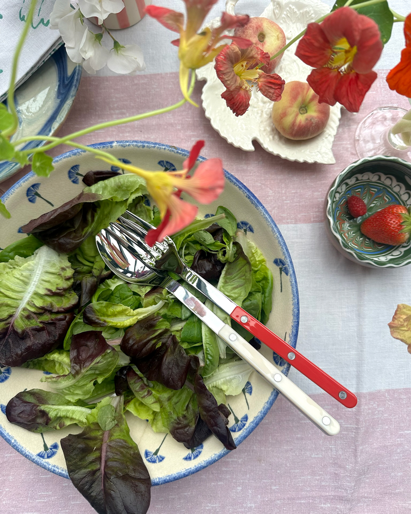 SALAD SERVERS RED & CREAM