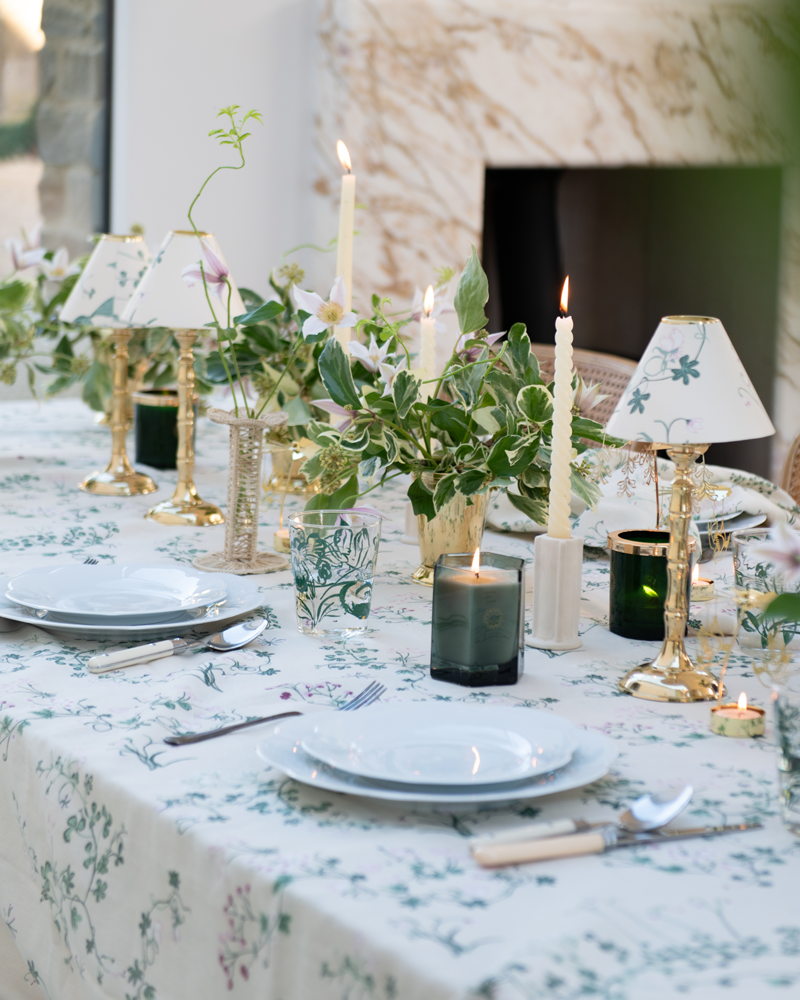 TALL TEALIGHT CANDLE STAND