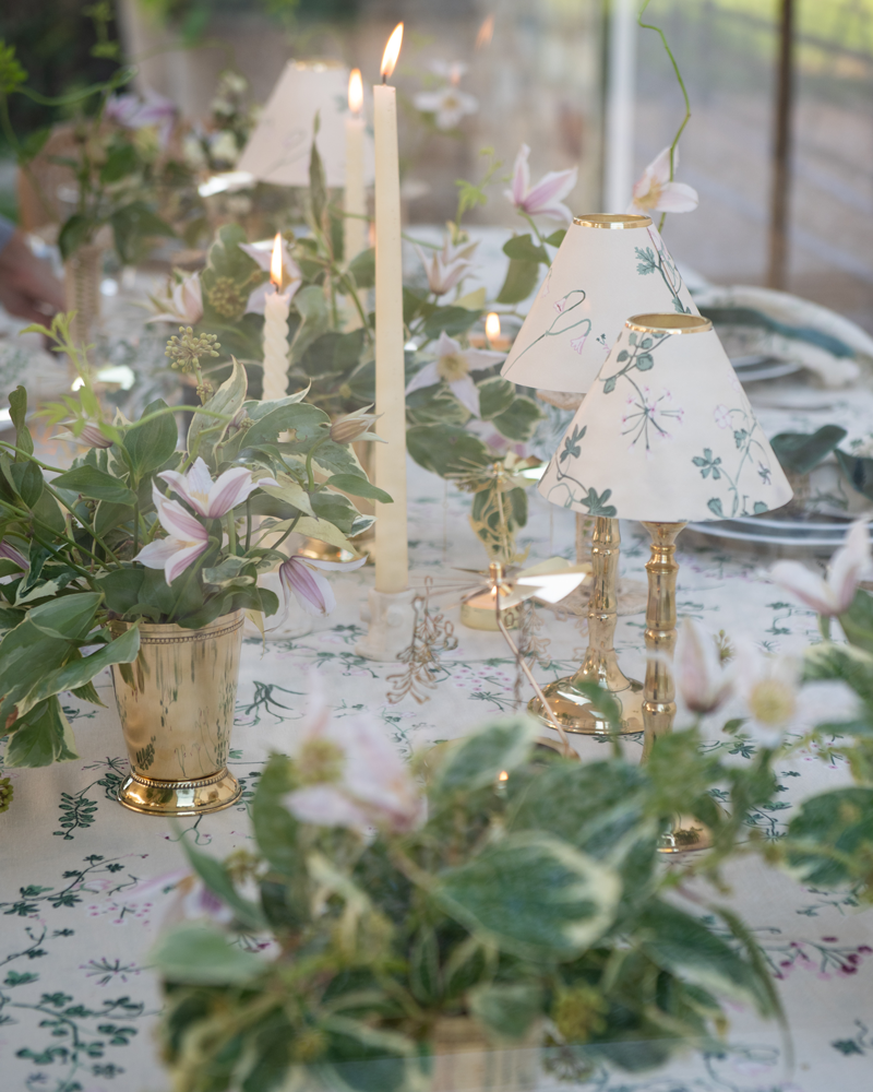 TALL TEALIGHT CANDLE STAND
