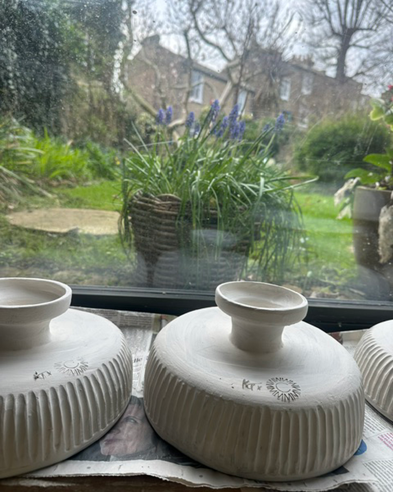 FOOTED STONEWARE BOWL