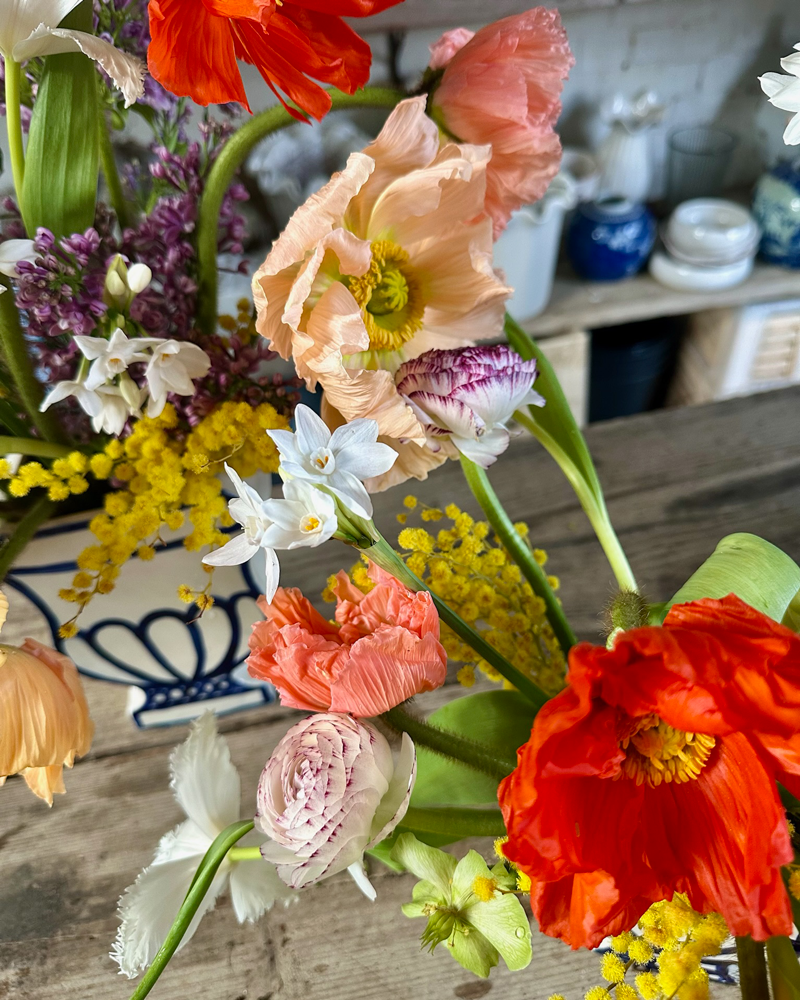 HANDMADE CERAMIC VASE