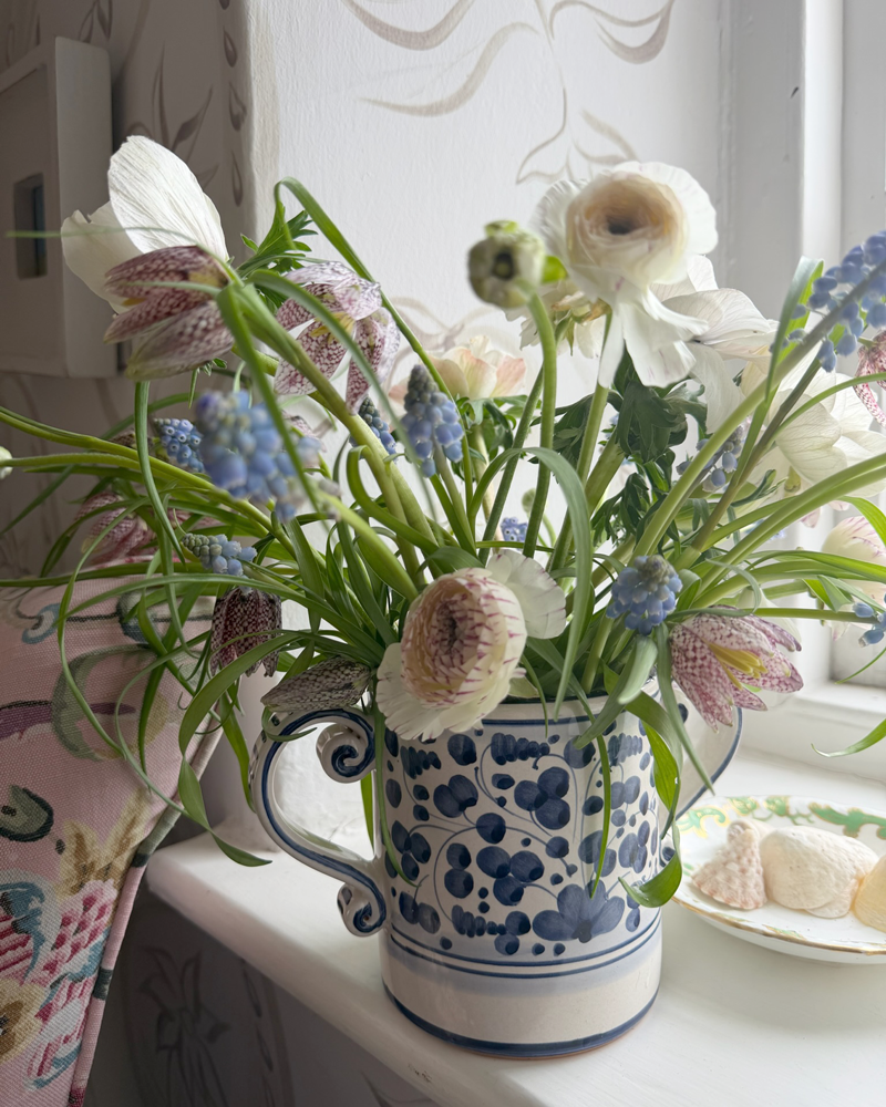 BLUE FLORAL LOVING CUP